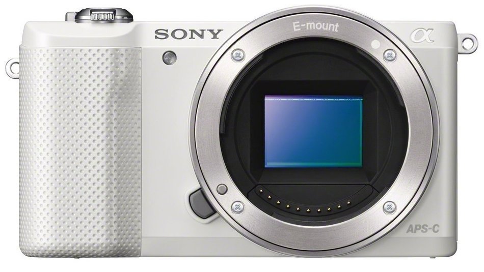 Sony A5000 ILCE5000LW.CEC Appareil photo num&eacute;rique hybride 20,1 Mpix Zoom optique 3x Blanc + Objectif 16-50 mm... N9