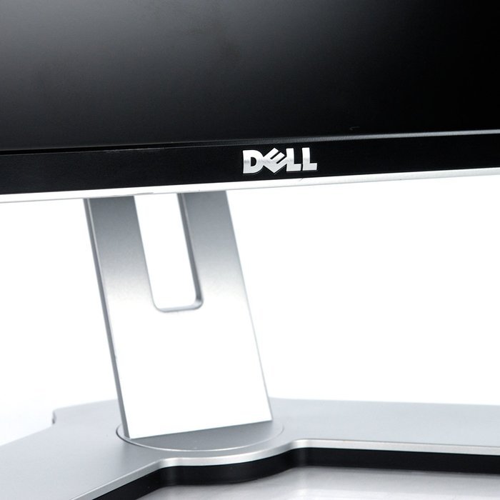 Dell UltraSharp 2007WFP - 20.1" 1680x1050 resolution w/ USB hub N4