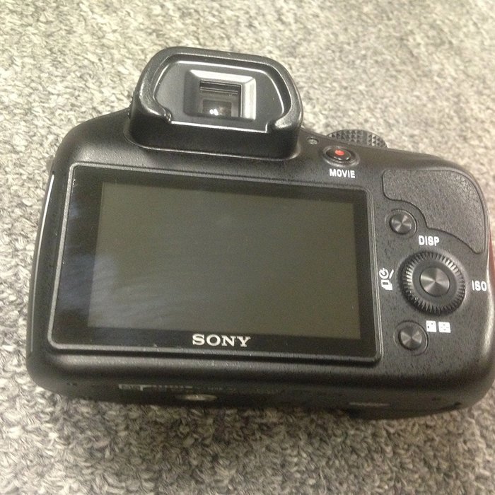 Sony A3000, ILCE-3000, ILCE-3000B, 20. 1MP Interchangeable Lens Camera Black (Body) 32GB Package 2 N2