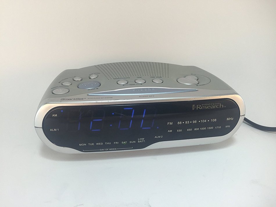 Emerson Smartset Dual Alarm Clock Radio CK 1850 N5