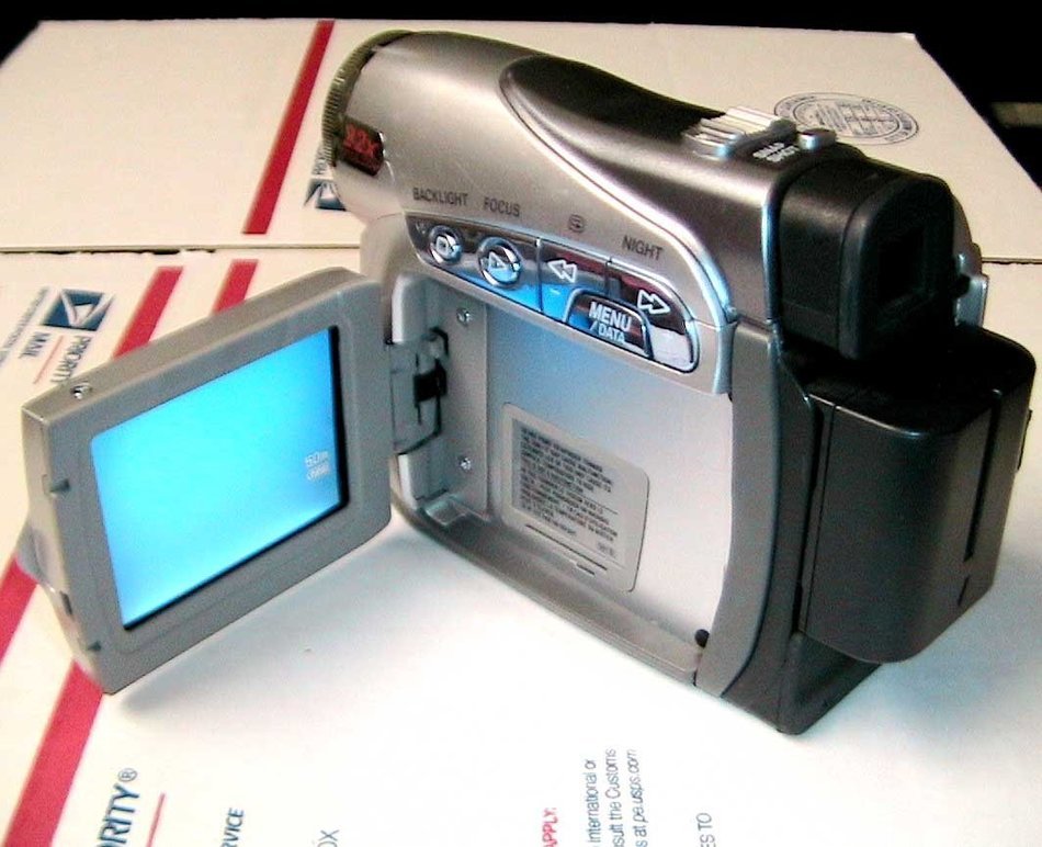 JVC Gr-d244u Camcorder