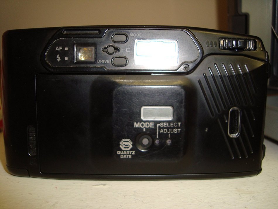 VINTAGE PENTAX IQZOOM 900 CAMERA N2