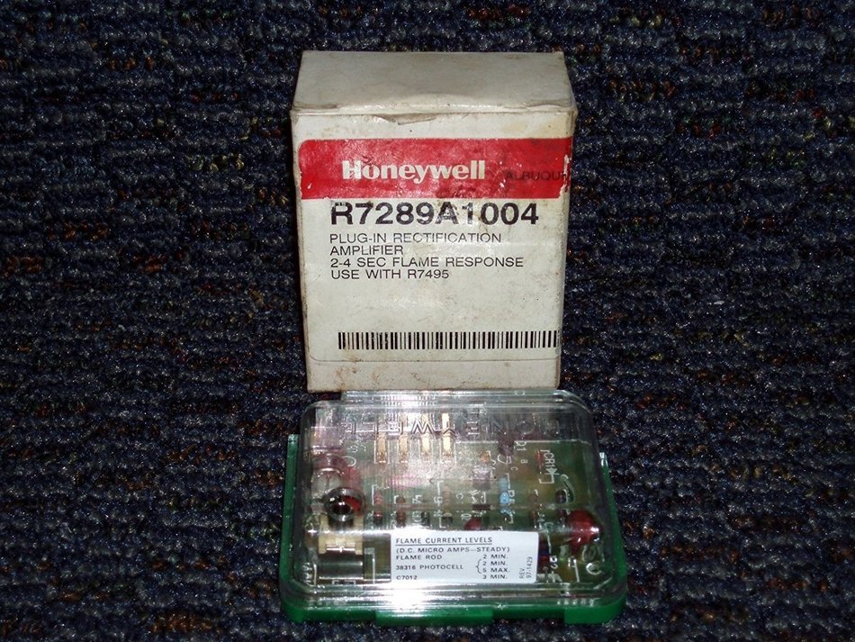 HONEYWELL R7289A1004 rectification amplifier used with R4795 control 600