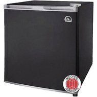 Igloo 1.6-cu ft Refrigerator, Compressor cooling, Low energy consumption, Adjustable thermostat,Separate ice cube... N5