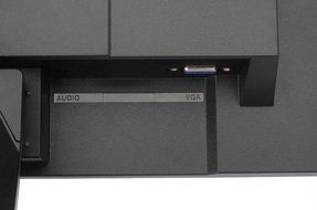 V7 L18500WS-9N 48cm (18,5 inch) Monitor (VGA, 1366x768, 5ms, Speakers, Energy Label A+) black N15