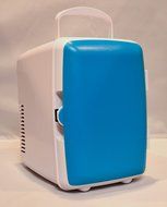 Uber Appliance UB-KH1 Uber Kuhl Electric Personal and Portable 4 Liter/6 can Mini fridge cooler and warmer AC/... N4