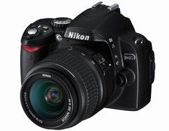 Nikon D40 6.1MP Digital SLR Camera Kit with 18-55mm f/3.5-5.6G ED II Auto Focus-S DX Zoom-Nikkor Lens N7