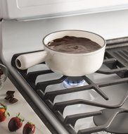 GE PGB911DEJWW Profile 30" White Gas Sealed Burner Range - Convection
