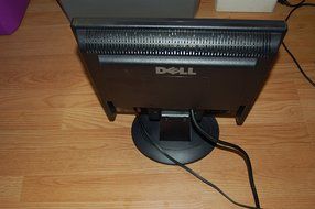 Dell 15&quot; LCD Active Matrix Monitor N2