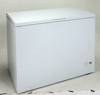 Avanti CF10M0W 43" Chest Freezer with Adjustable Thermostat 2 Removable Storage Baskets Defrost Drain Rollers... N2