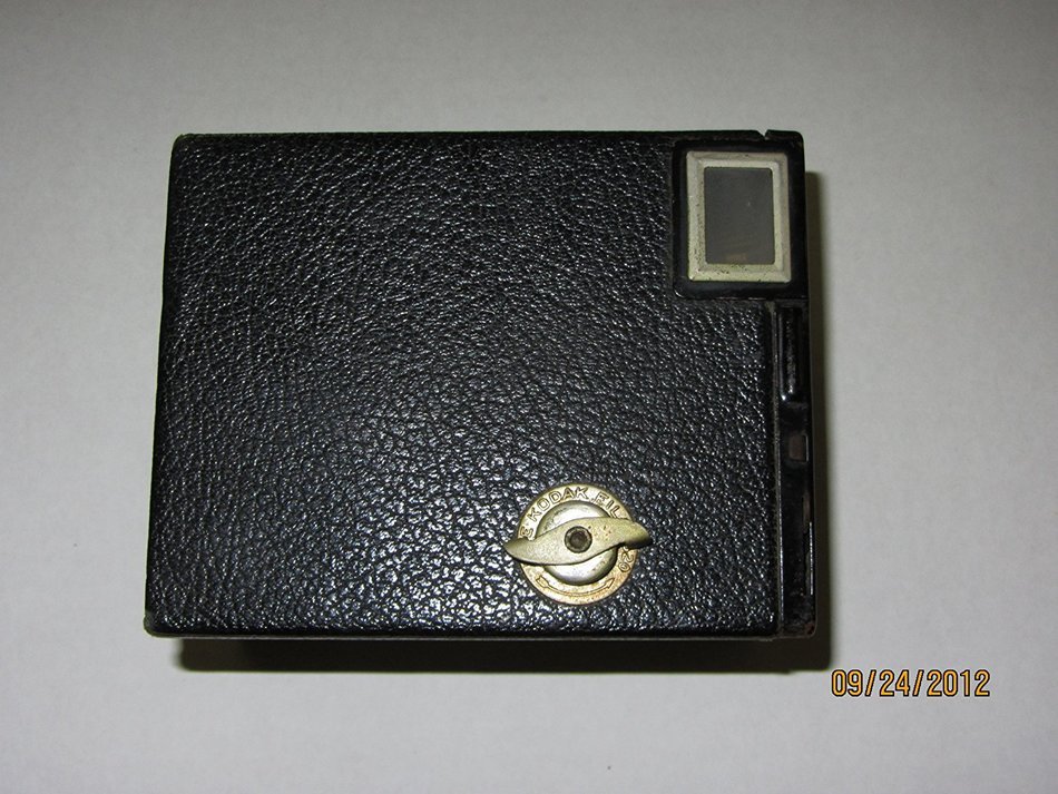 Kodak Brownie Junior Six-20 Camera N3