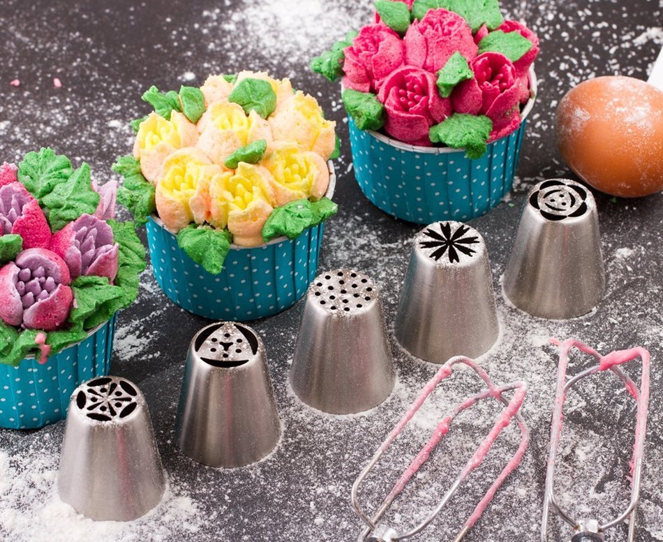 Cake & Cupcake Decorating Set for Icing Flower Decoration | 30 Pcs Frosting Kit | 18 Russian & 2 Leaf Piping Tips... N7