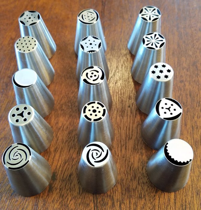 Russian Piping Tips - 15 Piece Set of Large Stainless Steel Cake Decorating Tips To Create Stunning Professional... N8