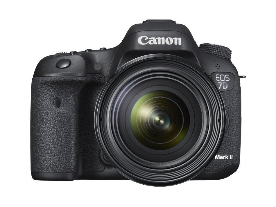 Canon DSLR camera EOS 7D Mark II EF24-70L IS USM lens kit EF24-70mm with F4LIS USM EOS7DMK2-2470ISLK [International... N2