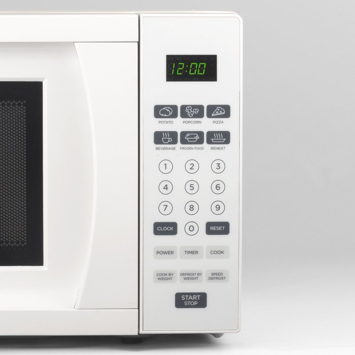 Westinghouse WCM770B 700 Watt Counter Top Microwave Oven, 0.7 Cubic Feet, Black Cabinet N6