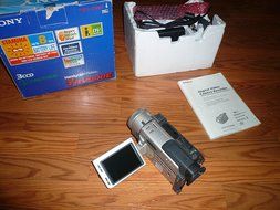 sony DCRTRV900e 3CCD pal system miniDV camcorder