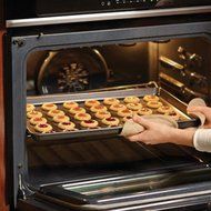 Wilton 2105-6966 24-Cup Perfect Results Mega Muffin Pan N11