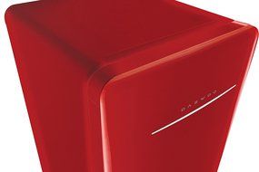 Daewoo Retro Compact Refrigerator 4.4 Cu Ft, Pure Red N2