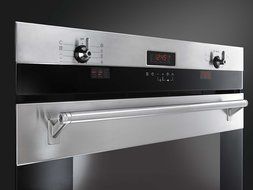 Smeg Classic Design SOU330X 30 Single Electric Wall Oven 4.34 cu. ft. Capacity, Self Cleaning N5