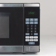 Westinghouse WCM770B 700 Watt Counter Top Microwave Oven, 0.7 Cubic Feet, Black Cabinet N17