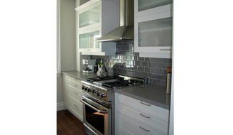 Faber Decorative Collection PERL36SS Perla 36in Wall-Mount Chimney Hood 600 CFM PRO Internal Blower N3