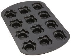 Wilton 2105-0693 12-Cavity Nonstick Square Treat Cake Pan N6