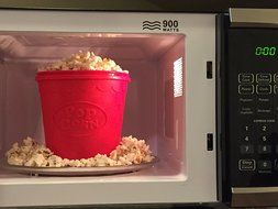 Microwave Popcorn Popper Bundle- 2 Pc Kit includes FREE USDA Certified Organic Non-GMO Popcorn Kernels-BPA free... N5