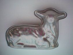 Wilton Kneeling Lamb Cake Pan -- Stand-up 3 Dimensional Pan -- as shown
