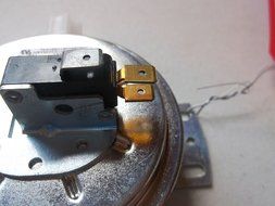 Tridelta Furnace Vacuum Air Pressure Switch FS6414-631 .30" N4