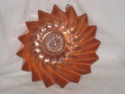 Vintage Coppertone Aluminum Jell-O Mold Cake Pan w/ Hanging Loop