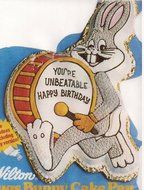Wilton Bugs Bunny with Drum Birthday Cake Pan 2105-3351