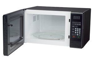Magic Chef Mcm1110B 1.1 Cubic Feet 1,000-Watt Microwave With Digital Touch, Black N2
