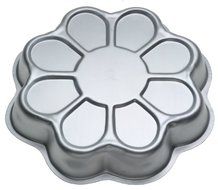 Wilton Flower Power ~ 60&#039;s Hippie ~ Peace Love ~ Cake Pan (2105-3055, 1998) Retired Collectible