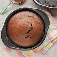 Wilton Advance Select Premium Nonstick 9-Inch Round Cake Pan in Gunmetal N3