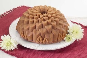 Nordic Ware Chrysanthemum Bundt Pan N3