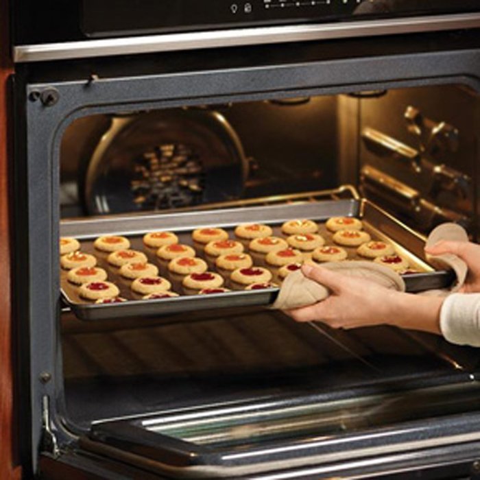 Wilton 2105-6966 24-Cup Perfect Results Mega Muffin Pan N11