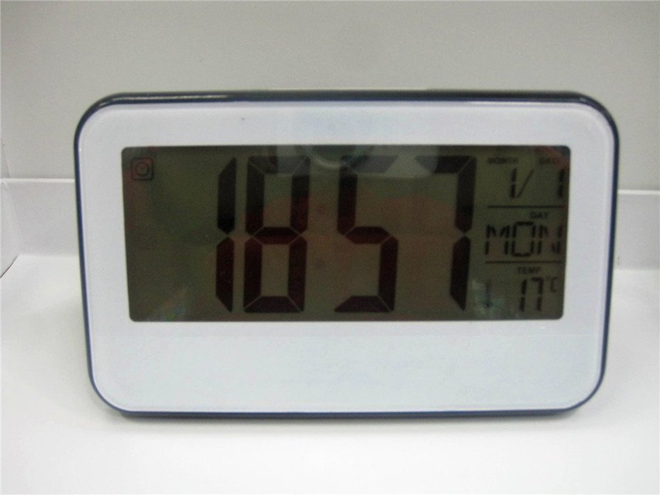 Surborder Shop Digital Alarm Clock Battery Operated with Large Display, Snooze - Travel Alarm Clock and Home Alarm... N25