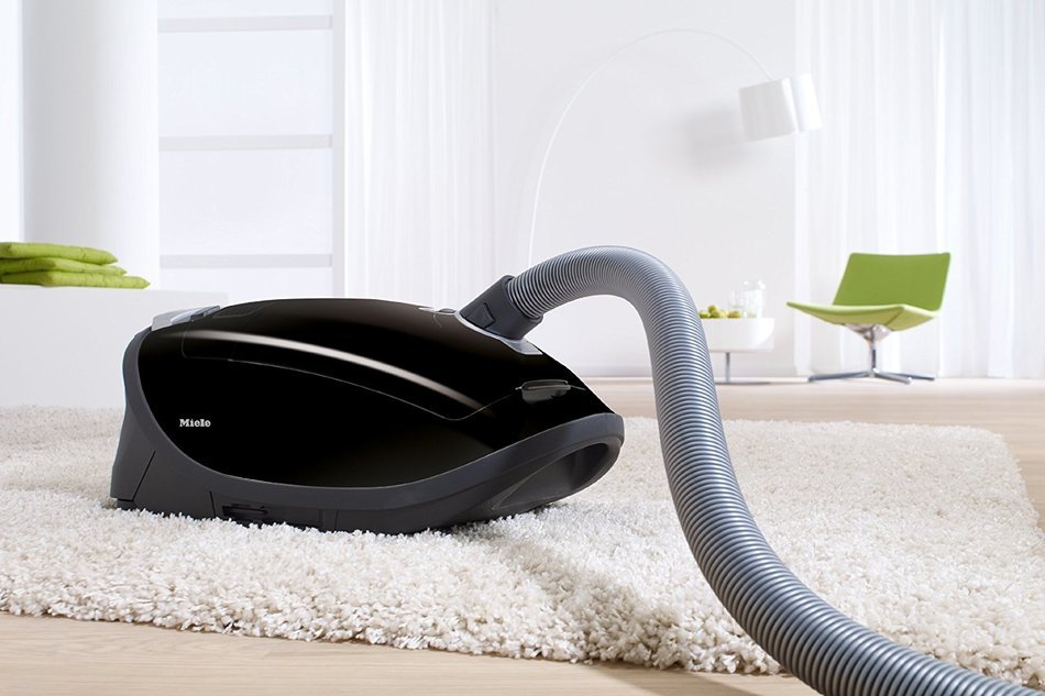 Miele S8390 Kona Canister Vacuum N3