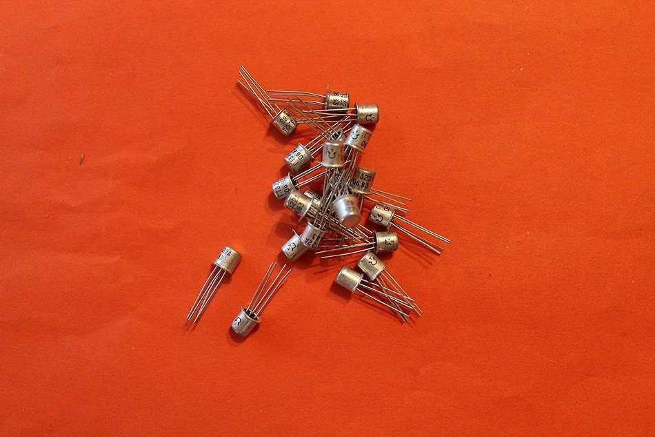 Transistors Germanium GT322A analogue 2N1868, 2N274, AF106, GF515 USSR 15 pcs