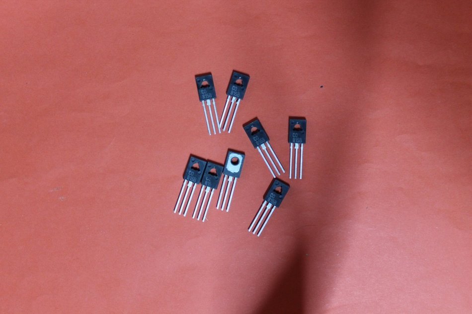Transistors silicon KT815V analogue TIP29B, TIP61B, BD169, BD817 USSR 20 pcs