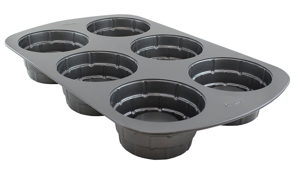 WILTON Non-Stick 6-Cavity Basket Cake Mold Pan N3