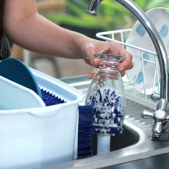 EasyGoDishwasher&trade; &ndash; Manual Portable Dishwasher &ndash; Easy to clean all size dishes and silverware. This dish scrubber... N4