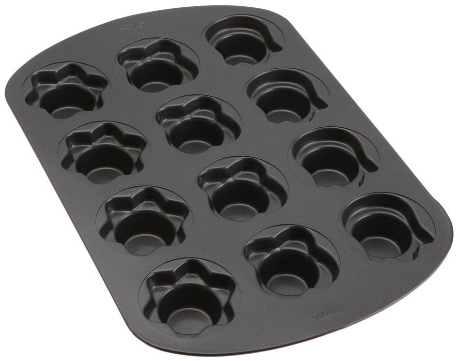 Wilton 2105-0693 12-Cavity Nonstick Square Treat Cake Pan N6