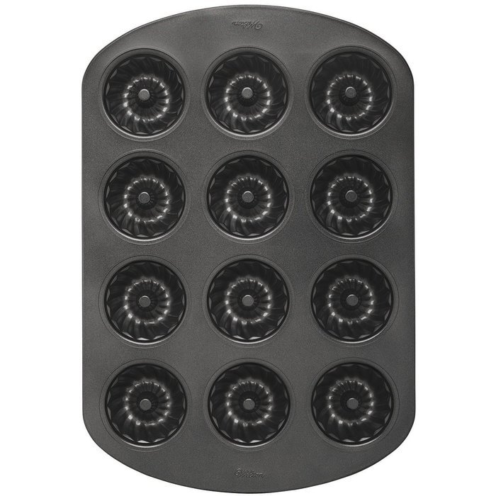 Wilton 2105-0693 12-Cavity Nonstick Square Treat Cake Pan N8