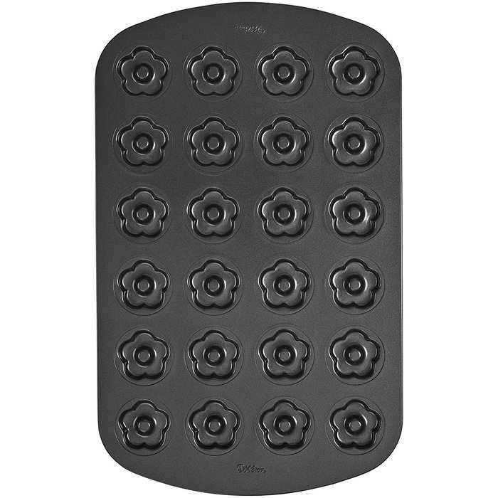 Wilton 24-Cavity Scallop Cookie Pan, 16.528 by 11.242-Inch