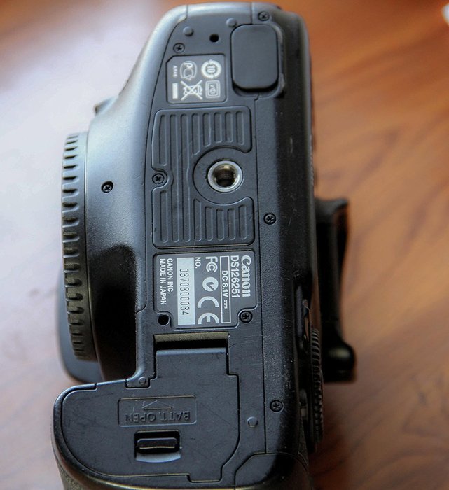 Canon EOS 7D 18 MP CMOS Digital SLR Camera with 3-inch LCD N3