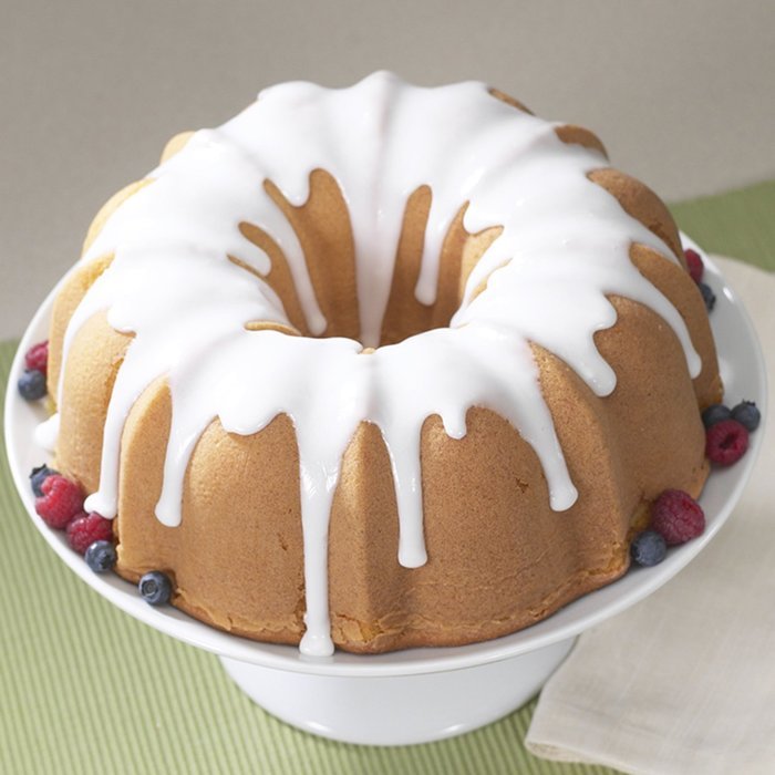 Nordic Ware Pro Cast Original Bundt Pan, 12 Cup N7