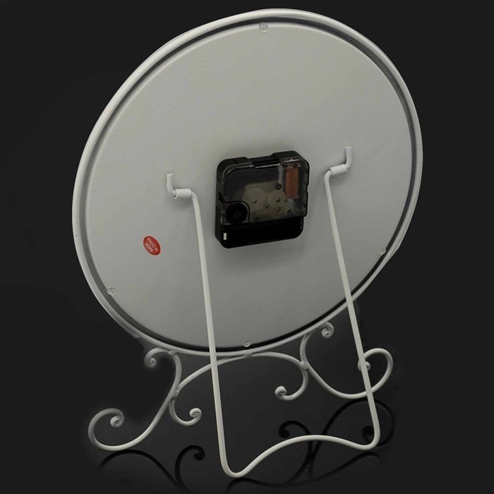 European Pastoral Style Metal Standing Table Clock Home Decoration Desk Clock N2