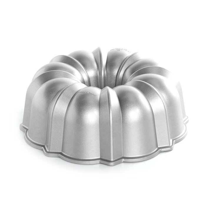 Nordic Ware Pro Cast Original Bundt Pan, 12 Cup N10