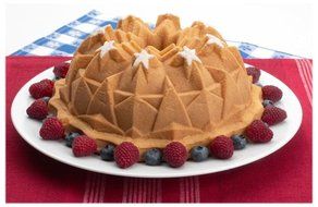 Nordic Ware 57137 Platinum Collection Cast Aluminum American Star Bundt N3